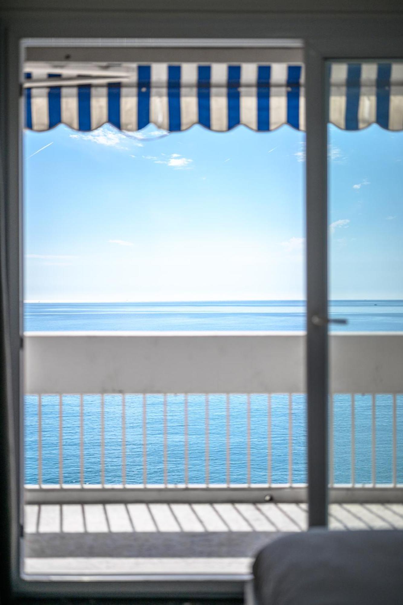 Le Panorama -Vue Exceptionnelle - Dernier Etage - Front De Mer Μεντόν Εξωτερικό φωτογραφία